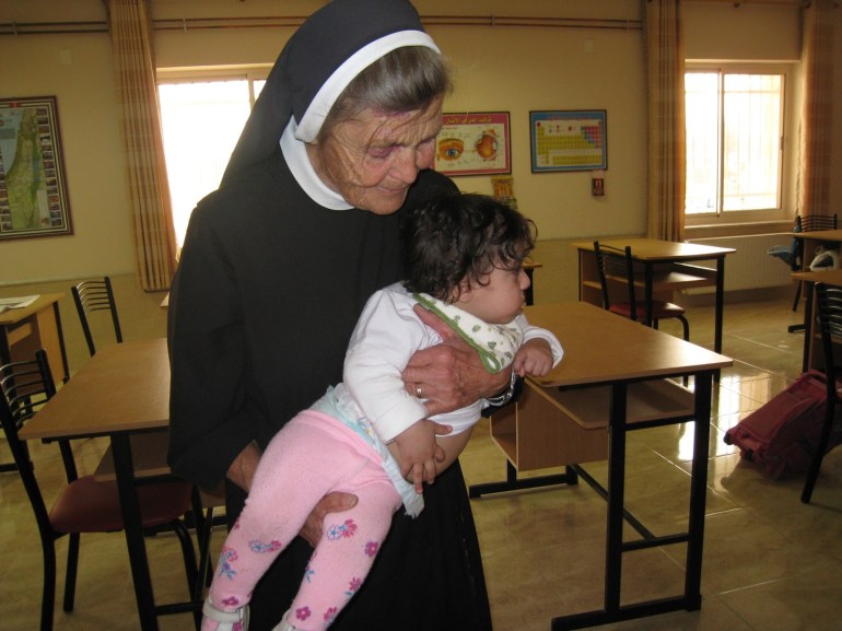 BE651557-CA0A-4565-AD63-063FDD00087B